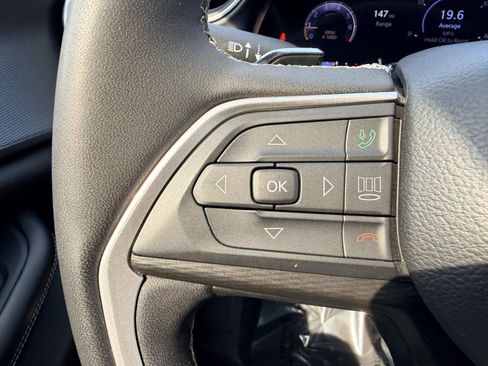 Used 2024 Jeep Grand Cherokee L Laredo AWD/4WD image 35
