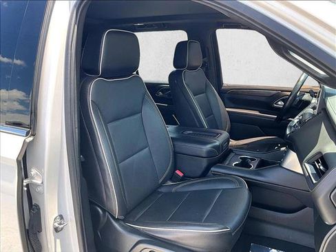 Used 2023 Chevrolet Tahoe Premier RWD image 9