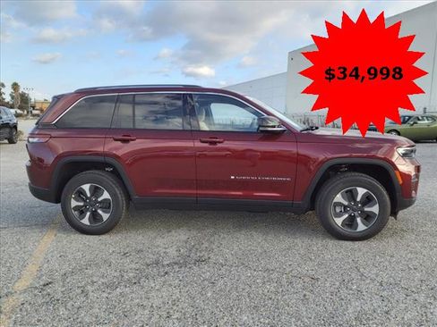 Used 2022 Jeep Grand Cherokee Limited 4xe image 3
