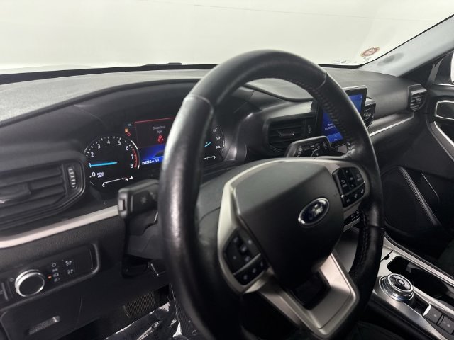 Used 2020 Ford Explorer XLT w/ Comfort Package AWD/4WD image 24