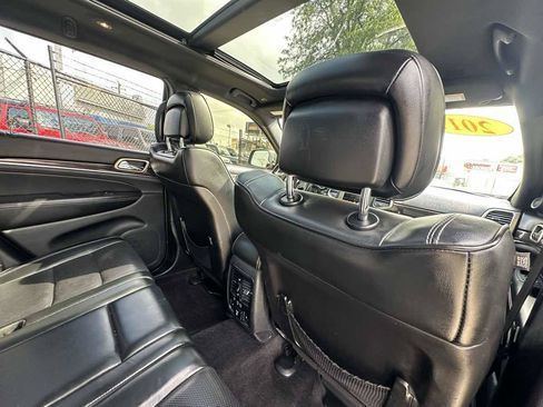 Used 2017 Jeep Grand Cherokee Overland w/ Jeep Active Safety Group AWD/4WD image 33