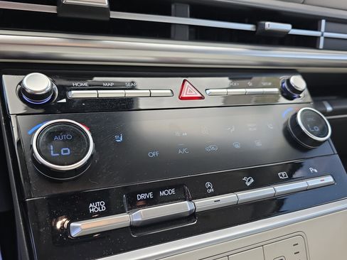 Used 2026 Hyundai Santa Fe SEL FWD image 31