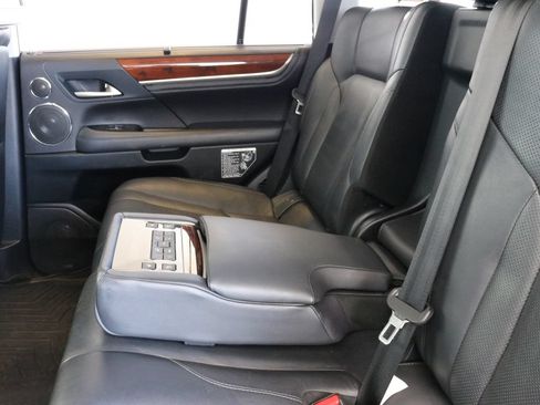 Used 2017 Lexus LX 570 4WD w/ Luxury Package image 34