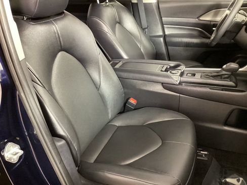 Used 2024 Toyota Grand Highlander AWD image 20