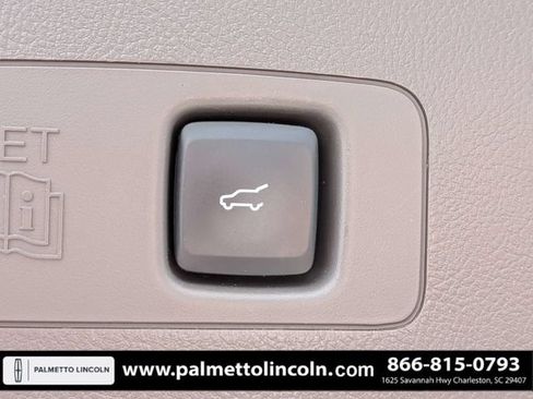 Used 2023 Lincoln Corsair FWD image 14