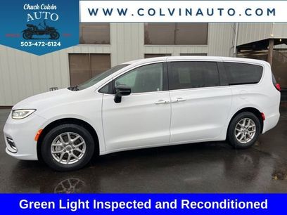 Used 2024 Chrysler Pacifica Touring-L