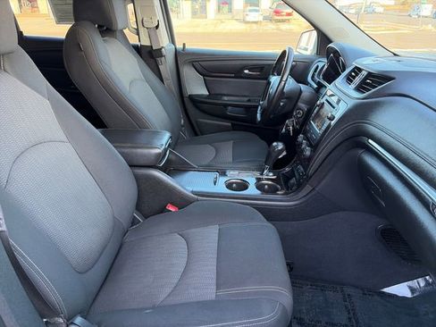 Used 2015 Chevrolet Traverse LT w/ Style and Technology Package image 22