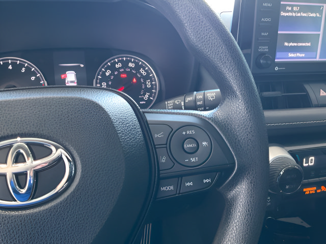 Used 2021 Toyota RAV4 XLE FWD image 15