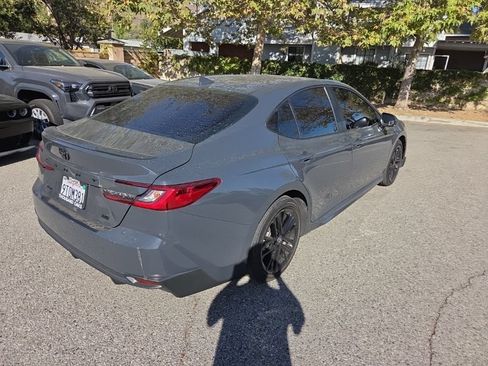 Used 2025 Toyota Camry SE FWD image 6