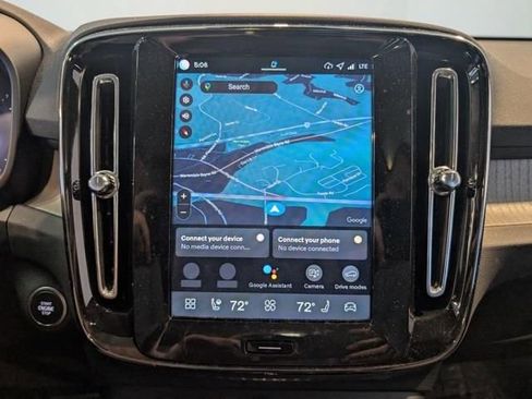 Used 2026 Volvo XC40 B5 Plus w/ Protection Package Premier image 16