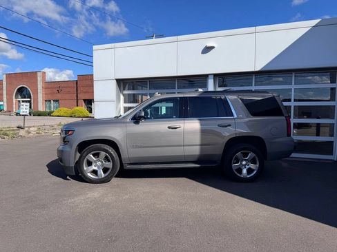 Used 2019 Chevrolet Tahoe LT AWD/4WD image 2