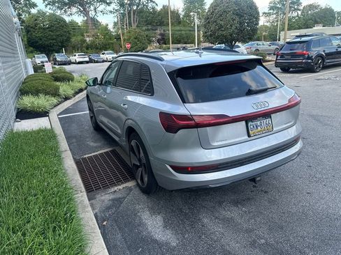 Used 2023 Audi e-tron Premium Plus AWD/4WD image 4