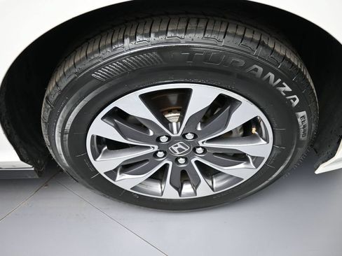 Certified 2024 Honda Odyssey EX-L image 13