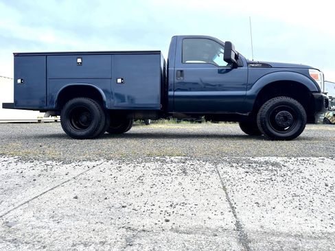 Used 2015 Ford F350 XL w/ Trailer Tow Package image 5