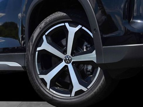 New 2026 Volkswagen Tiguan SE AWD/4WD image 3