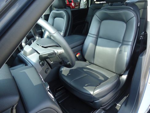 Used 2026 Lincoln Aviator AWD w/ Jet Appearance Package image 25
