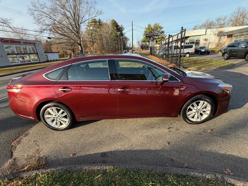 Used 2015 Toyota Avalon XLE image 4