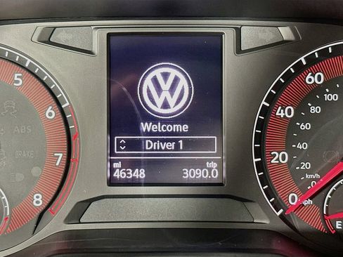 Used 2019 Volkswagen Jetta SE FWD image 12