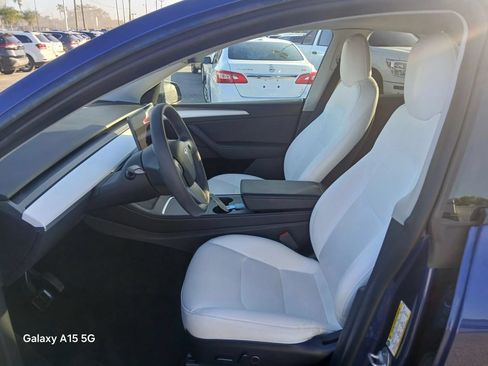 Used 2022 Tesla Model Y Long Range AWD/4WD image 8