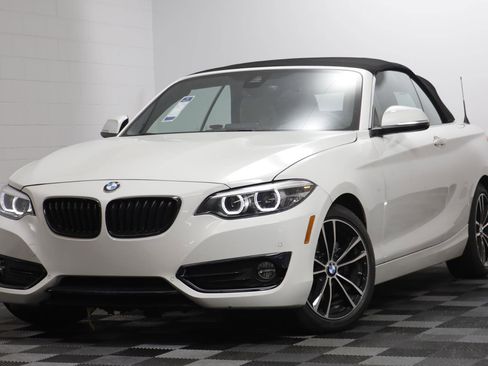 Used 2020 BMW 230i xDrive Convertible w/ Convenience Package image 1