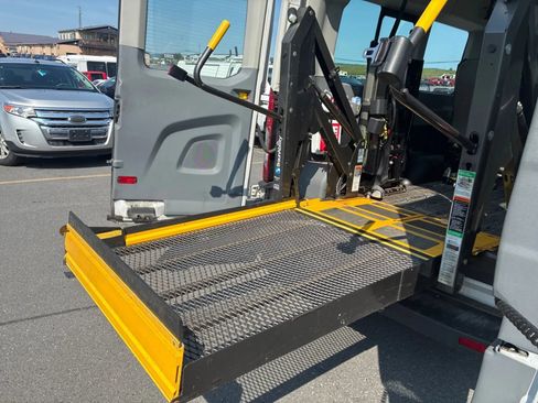 Used 2017 Ford Transit 350 XL RWD image 8
