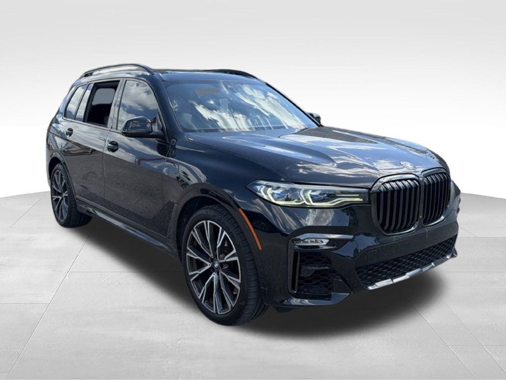 Used 2020 BMW X7 M50i w/ Dynamic Handling Package AWD/4WD image 3
