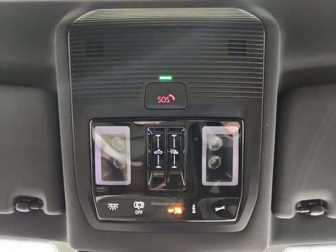 New 2026 Volkswagen Tiguan SE R-Line image 29