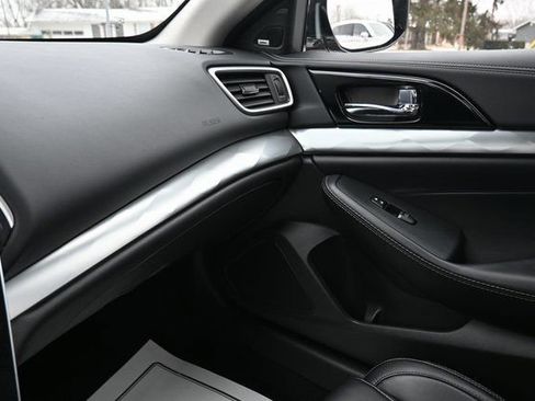 Used 2023 Nissan Maxima SL image 28
