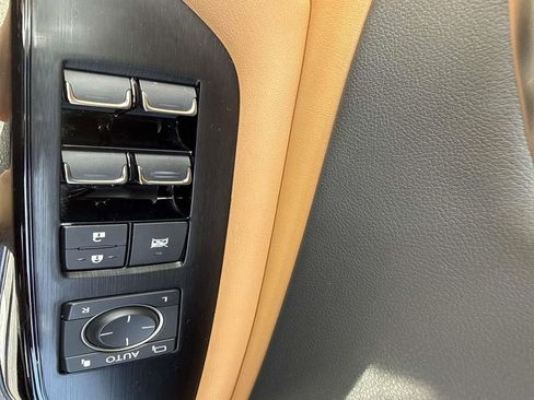 Used 2022 Lexus ES 350 w/ Premium Package FWD image 19
