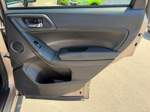 Used 2015 Subaru Forester 2.5i Touring w/ Eyesight & Navigation System AWD/4WD image 15