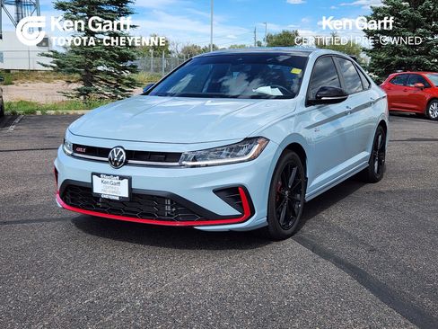 Used 2025 Volkswagen Jetta GLI Autobahn FWD image 1