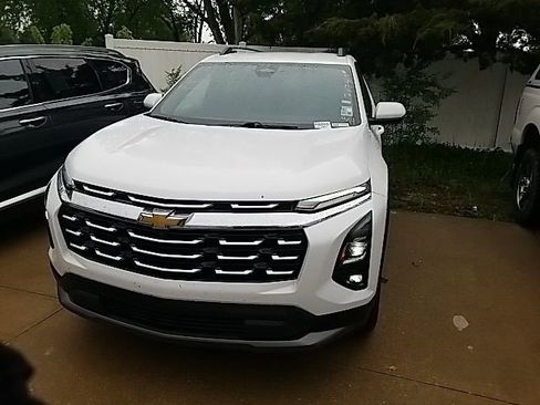 Certified 2025 Chevrolet Equinox LT w/ Convenience Package II FWD image 10