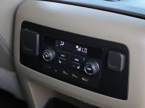 Used 2020 Chevrolet Tahoe Premier RWD image 31