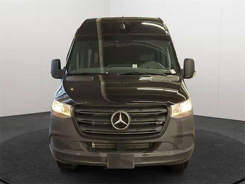 Used 2023 Mercedes-Benz Sprinter 3500 image 2