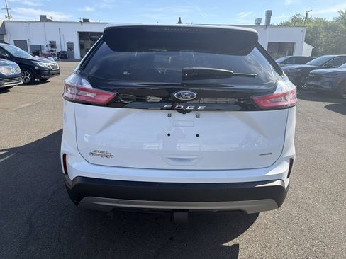 Used 2024 Ford Edge SEL w/ Convenience Package AWD/4WD image 4
