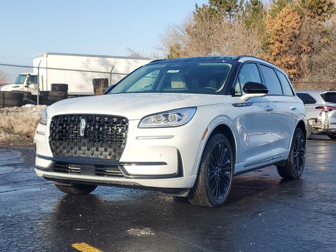 New 2026 Lincoln Corsair Reserve w/ Jet Appearance Package image 2