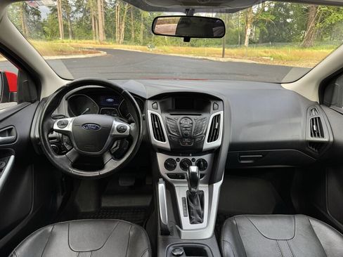 Used 2013 Ford Focus SE FWD image 17