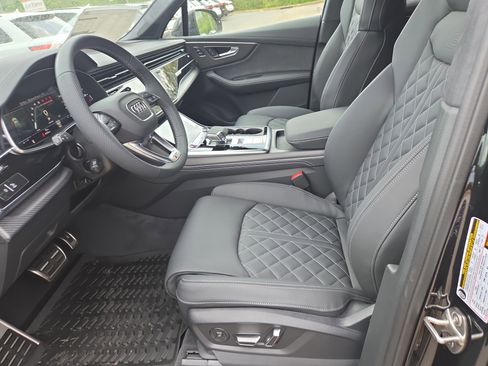New 2026 Audi SQ7 Prestige image 4