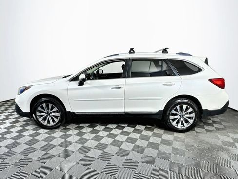 Used 2019 Subaru Outback 3.6R Touring AWD/4WD image 4