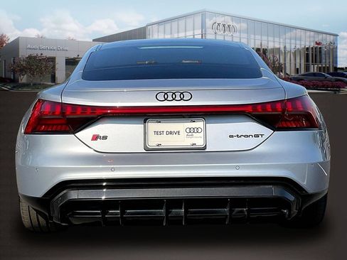 Used 2024 Audi RS e-tron GT w/ Carbon Performance Package AWD/4WD image 6