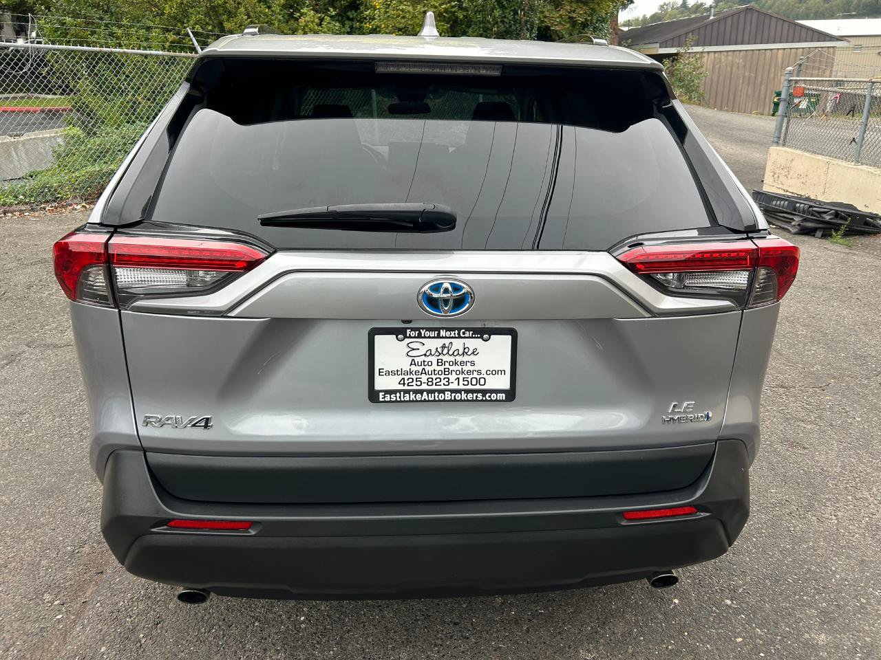 Used 2022 Toyota RAV4 LE AWD/4WD image 6