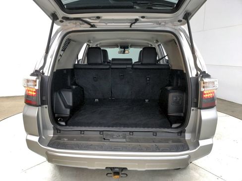 Used 2019 Toyota 4Runner TRD Off-Road Premium AWD/4WD image 34