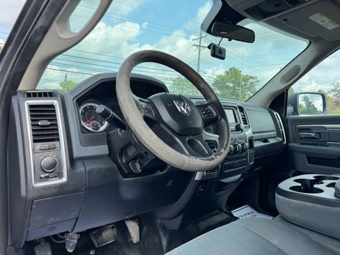 Used 2017 RAM 1500 Classic SLT AWD/4WD image 14