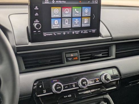 New 2025 Honda Pilot Touring image 12