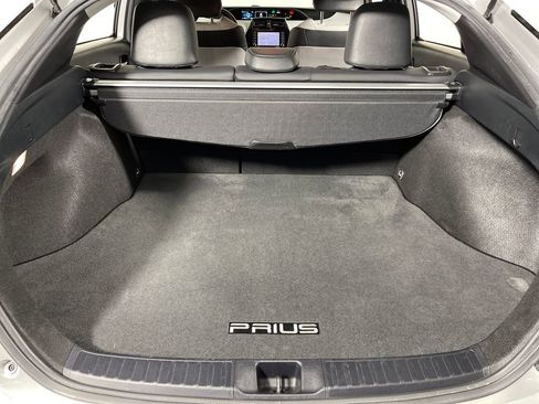 Certified 2021 Toyota Prius XLE w/ Carpet Mat Package (TMS) AWD/4WD image 10