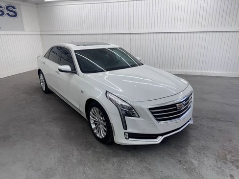 Used 2018 Cadillac CT6 Luxury image 3