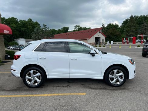 Used 2020 Audi Q3 2.0T Premium w/ Convenience Package AWD/4WD image 4