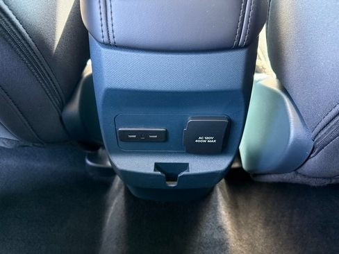 Used 2025 Ford Maverick XLT w/ Equipment Group 301A AWD/4WD image 15
