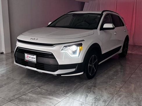 Used 2023 Kia Niro EX image 38