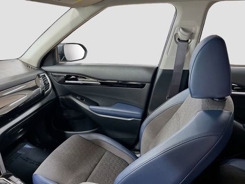 Certified 2025 Kia Seltos S image 22